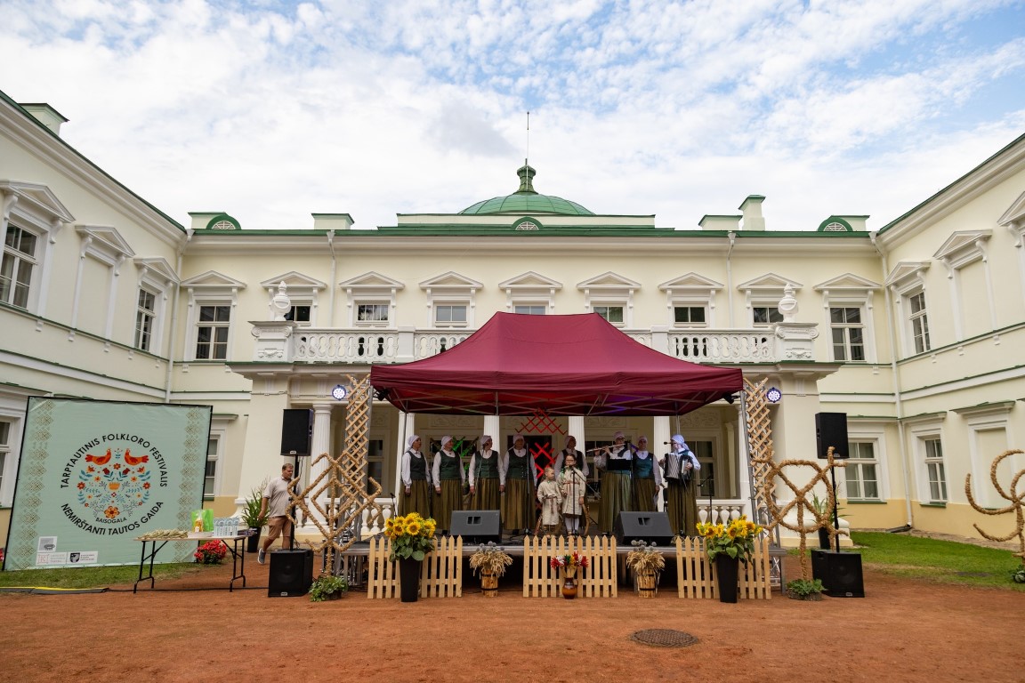 XXIII Tarptautinis folkloro festivalis „Nemirštanti tautos gaida”