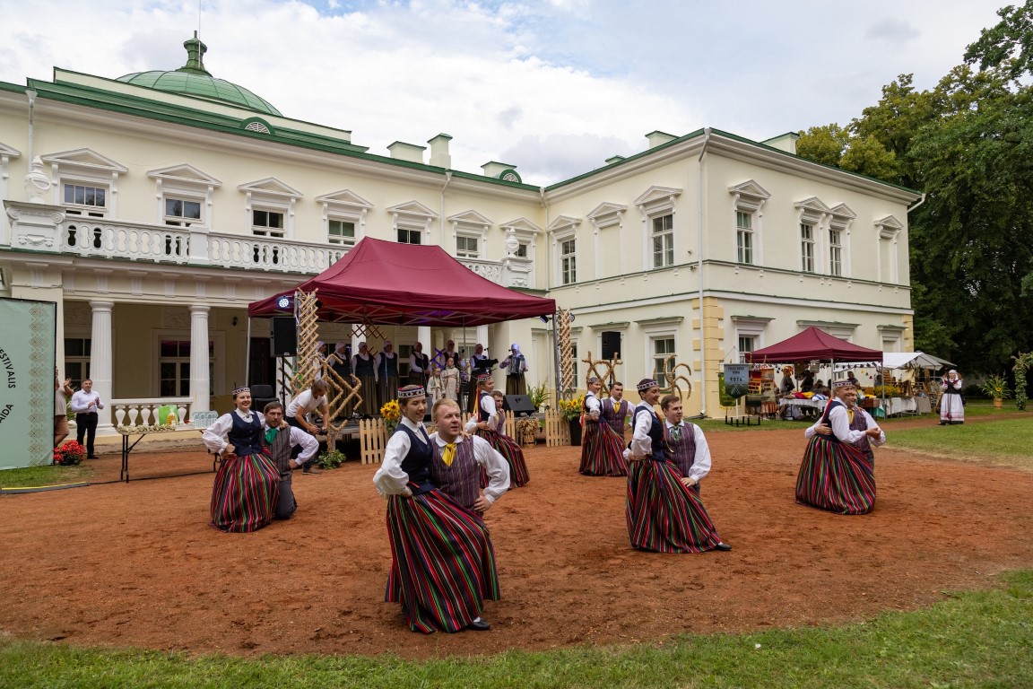 XXIII Tarptautinis folkloro festivalis „Nemirštanti tautos gaida”