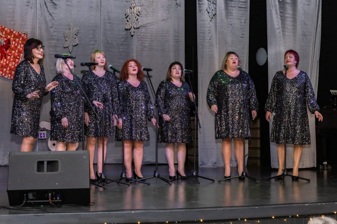 Teatralizuotas mėgėjų meno koncertas „Paslaptinga dovana“ Baisogaloje