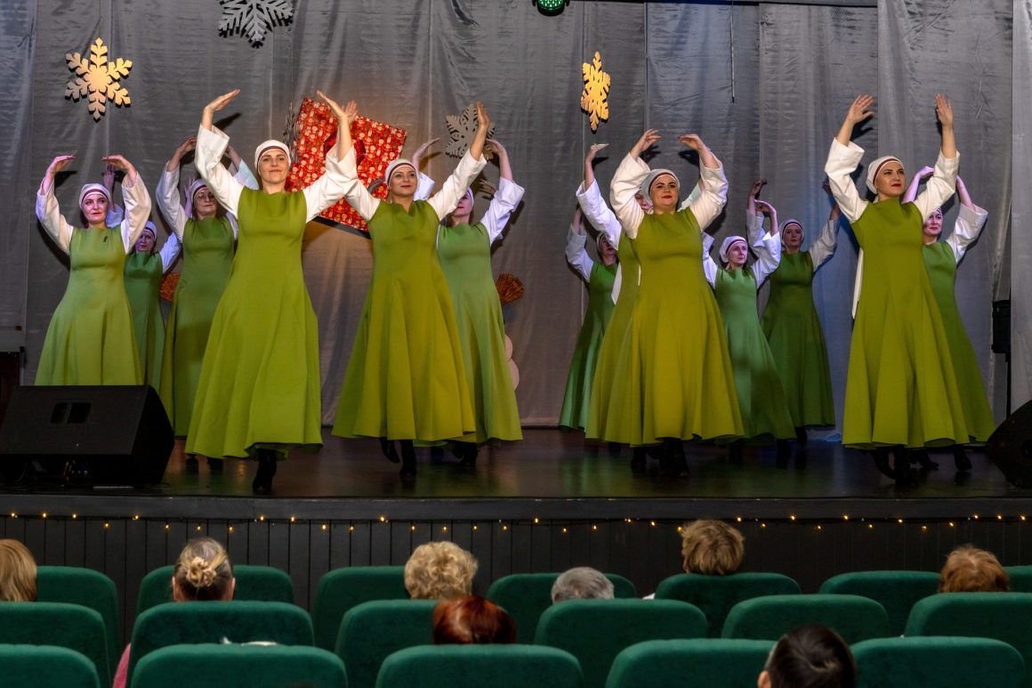 Teatralizuotas mėgėjų meno koncertas „Paslaptinga dovana“ Baisogaloje