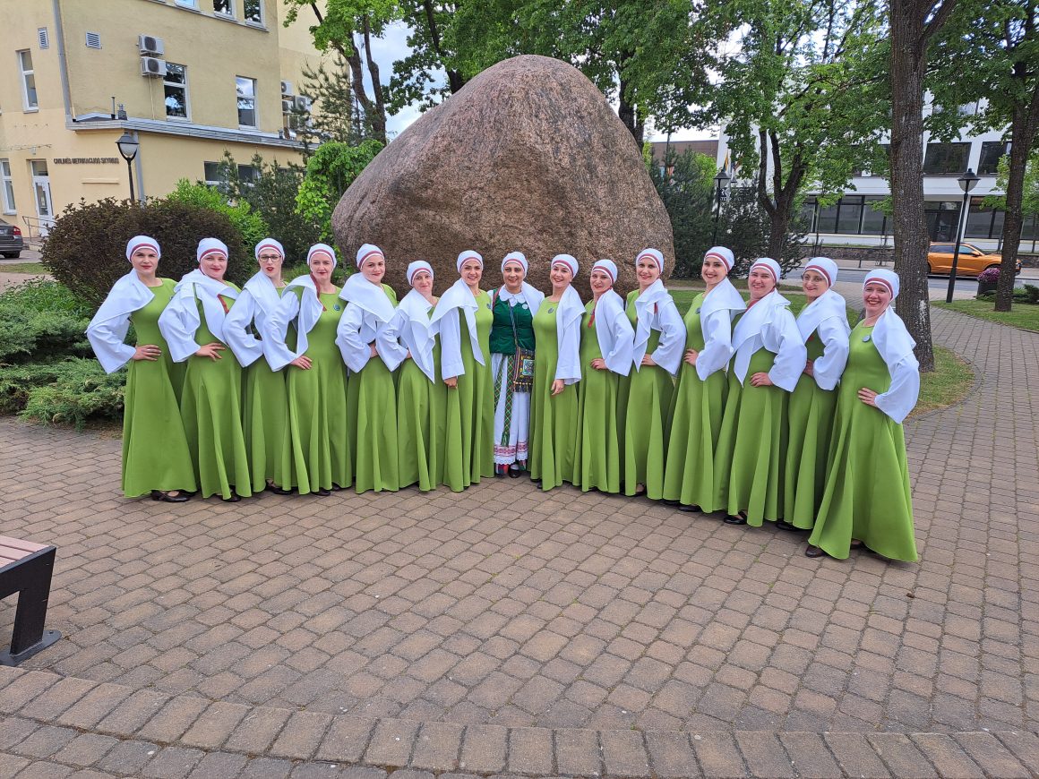 Moterų įvairių šokių stilių grupė „Raskila“