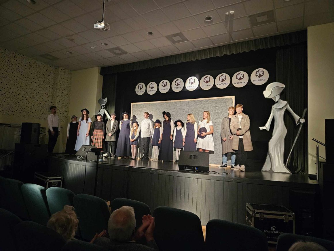 Jaunimo teatro trupė „Arlekinas“