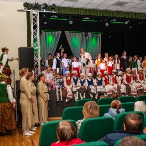 Baisogalos kultūros centre vyko jaukus ir šiltas Mamyčių dienos koncertas.