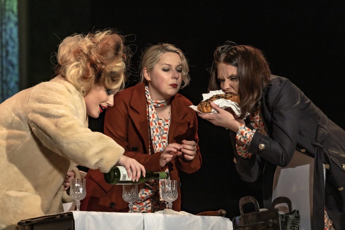 Profesionalių teatrų festivalis „Medunešis“ tęsiasi!